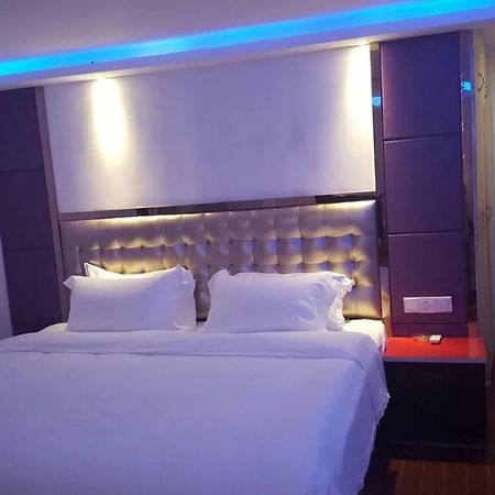 Fuyide Hotel เซินเจิ้น ภายนอก รูปภาพ