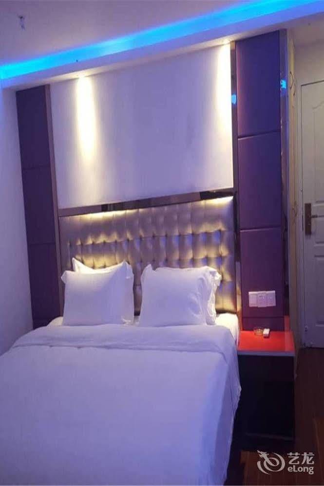 Fuyide Hotel เซินเจิ้น ภายนอก รูปภาพ